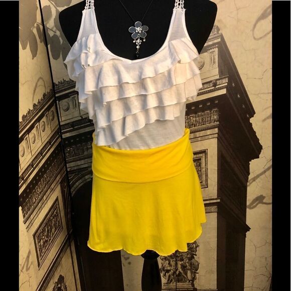 Cute bright yellow skirt by Hula Honey in small - Picture 1 of 3